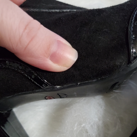 Clarks ankle bootie heels - Picture 5 of 6